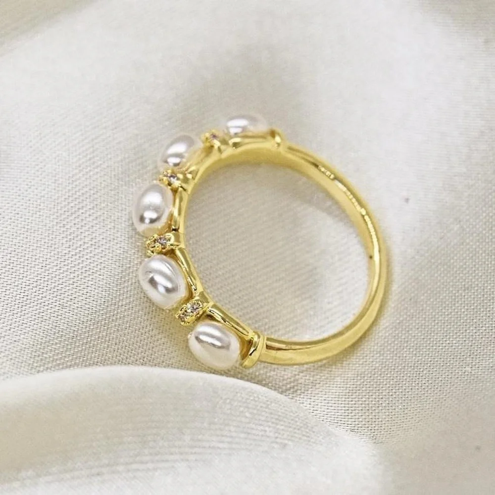 N/A dainty pearl